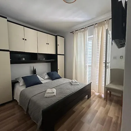 Guest house Korcula Guest House 3*